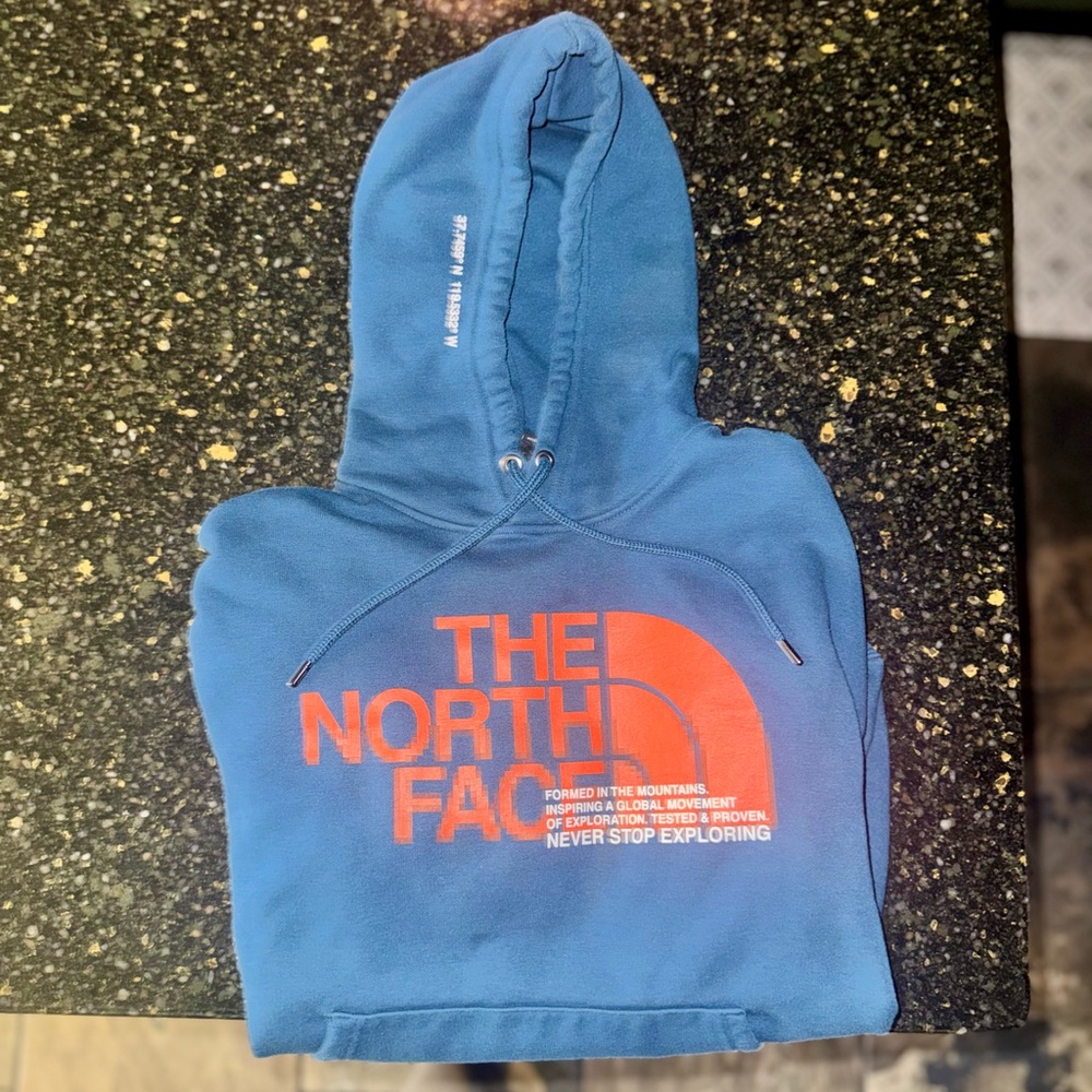 Men’s The North Face Blue Pullover Hoodie Orange Logo Size Medium